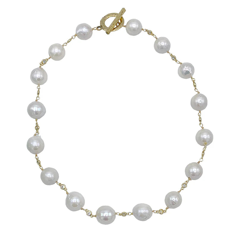 Short Alexandria Short Necklace in Gold 18"