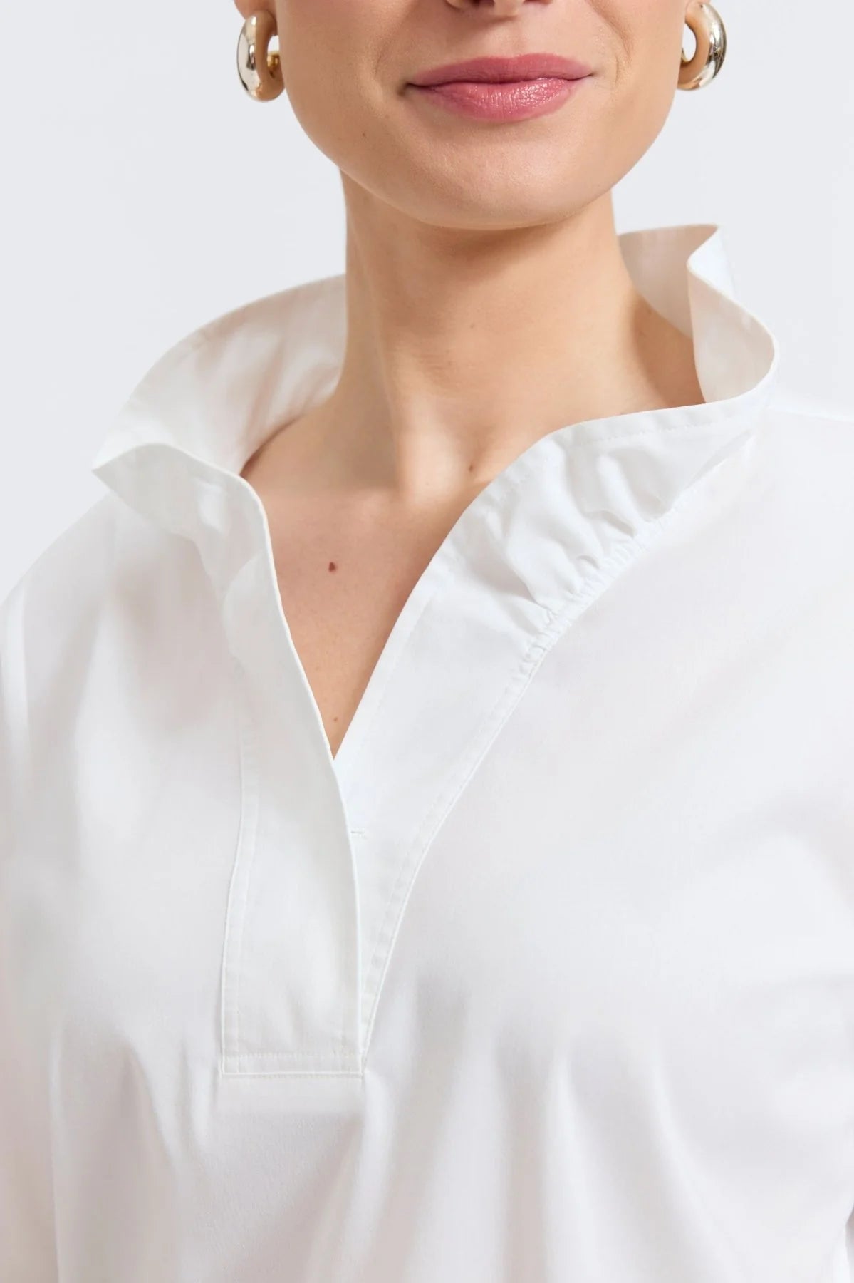 Tammy No Iron Stretch Long Sleeve Popover Shirt.