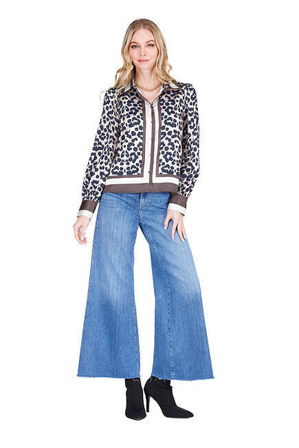 Leopard Boarder Puff Sleeve Blouse.