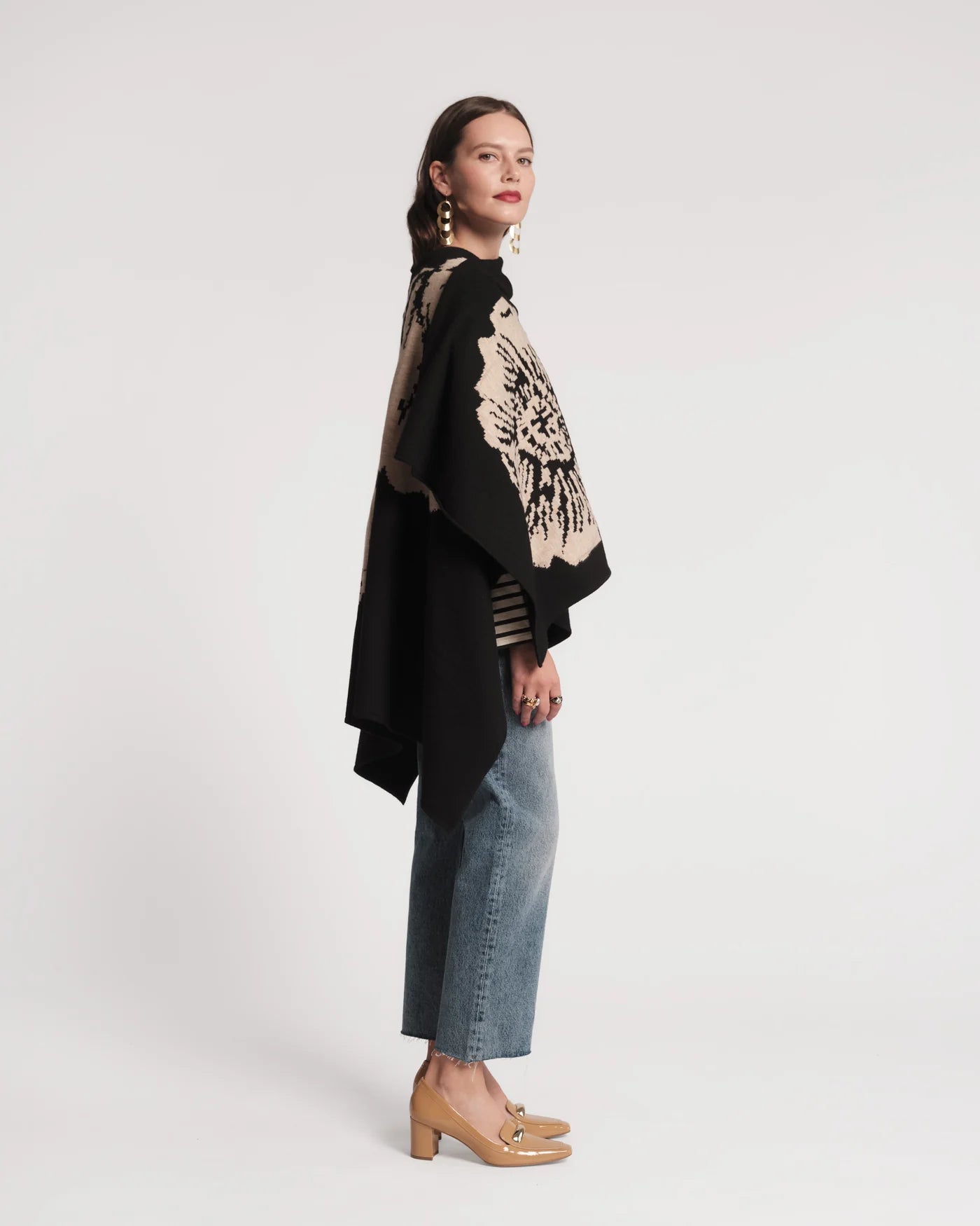 Ginny Wrap in Carefree Chrysanthemum