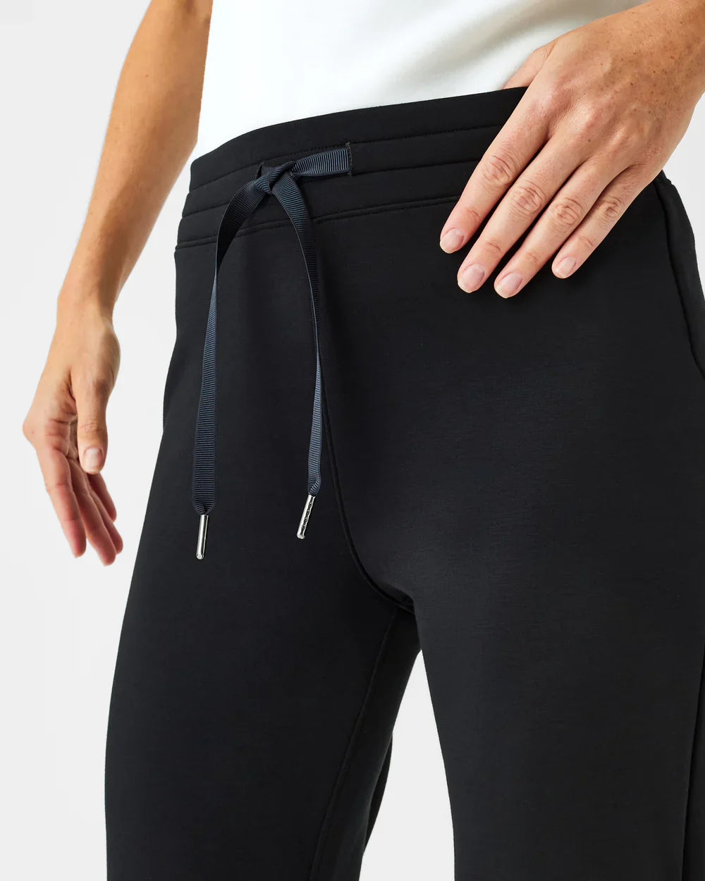 Airessentials Tapered Pant - Pants