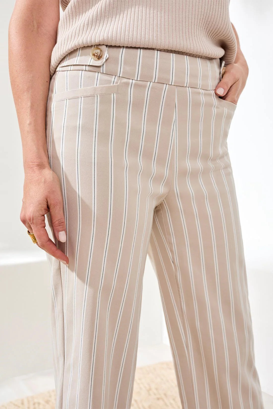 Bengaline Stripe Pull-On Capri Pants