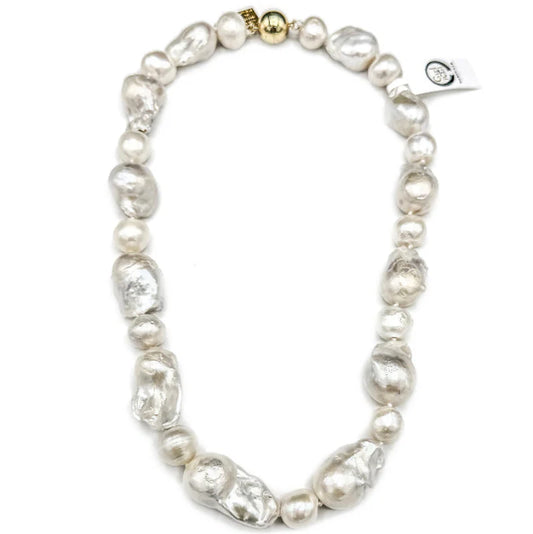Wild Pearl Deluxe Necklace