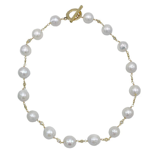 Short Alexandria Short Necklace in Gold 18"