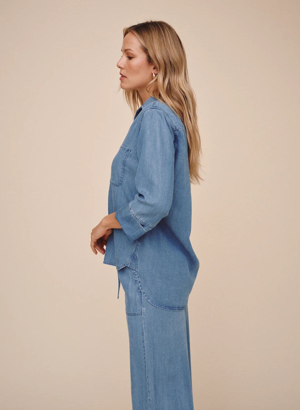 Shirt Tail Button Down in Indigo Harbor Wash