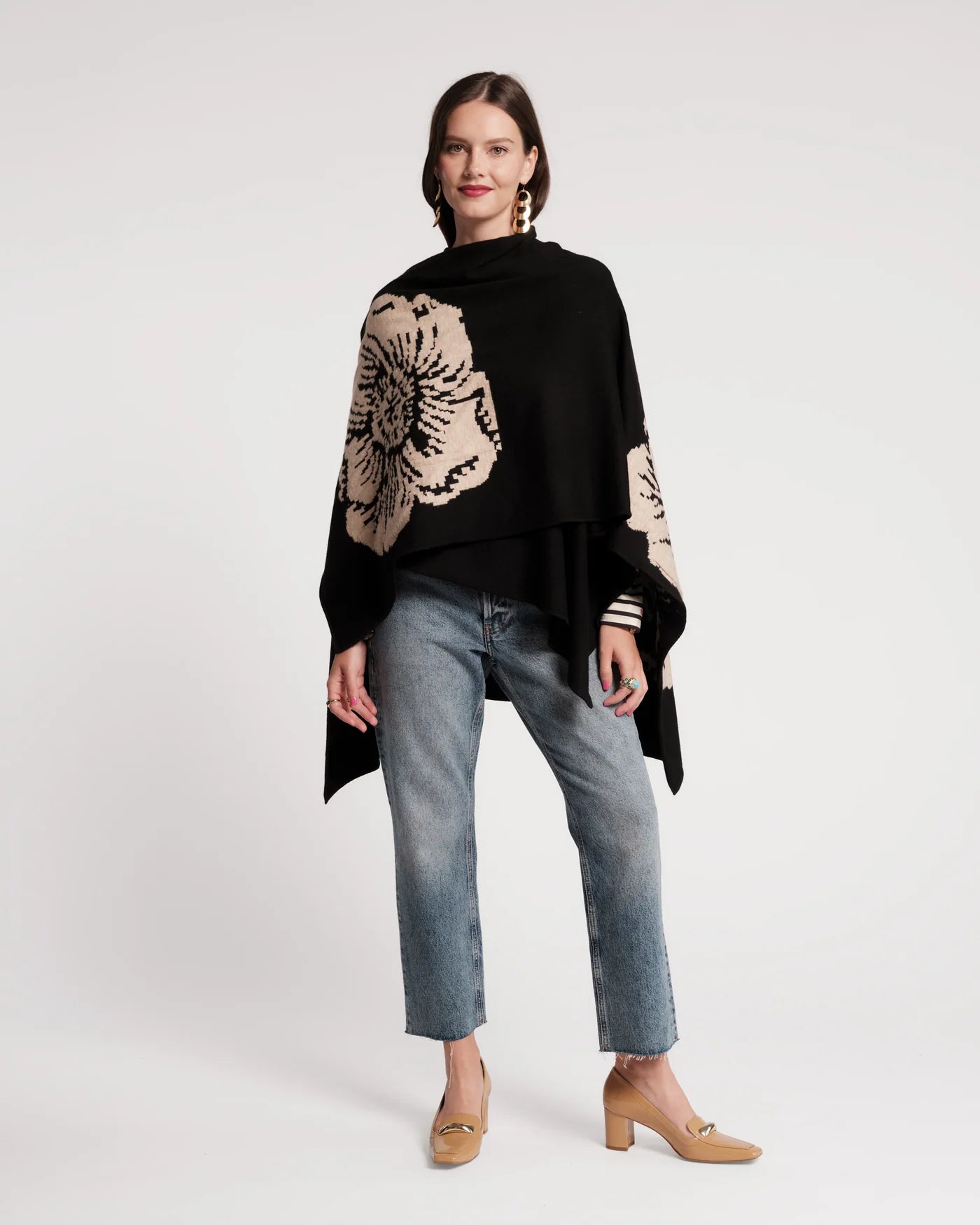 Ginny Wrap in Carefree Chrysanthemum