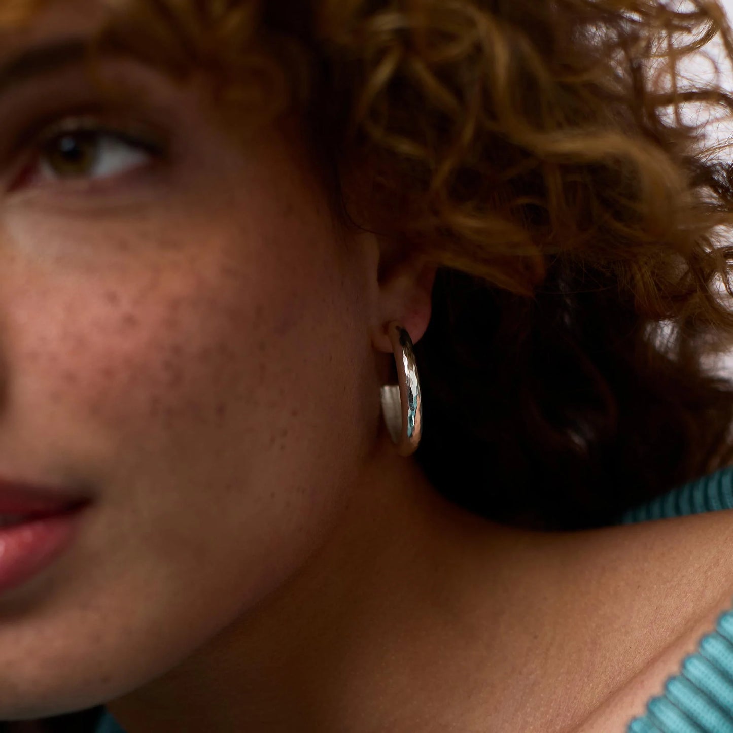 Medium Havana Hoop in Silver