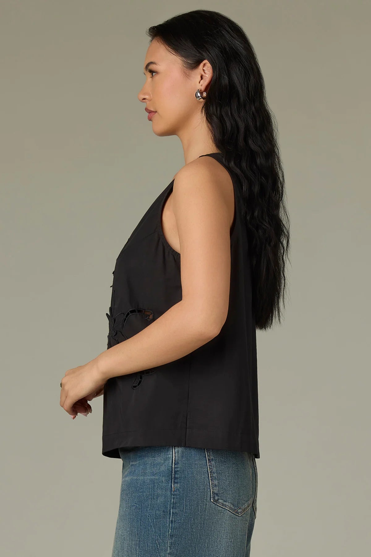 Sleeveless Round Neck Embroidered Die Cut Woven Tank Top