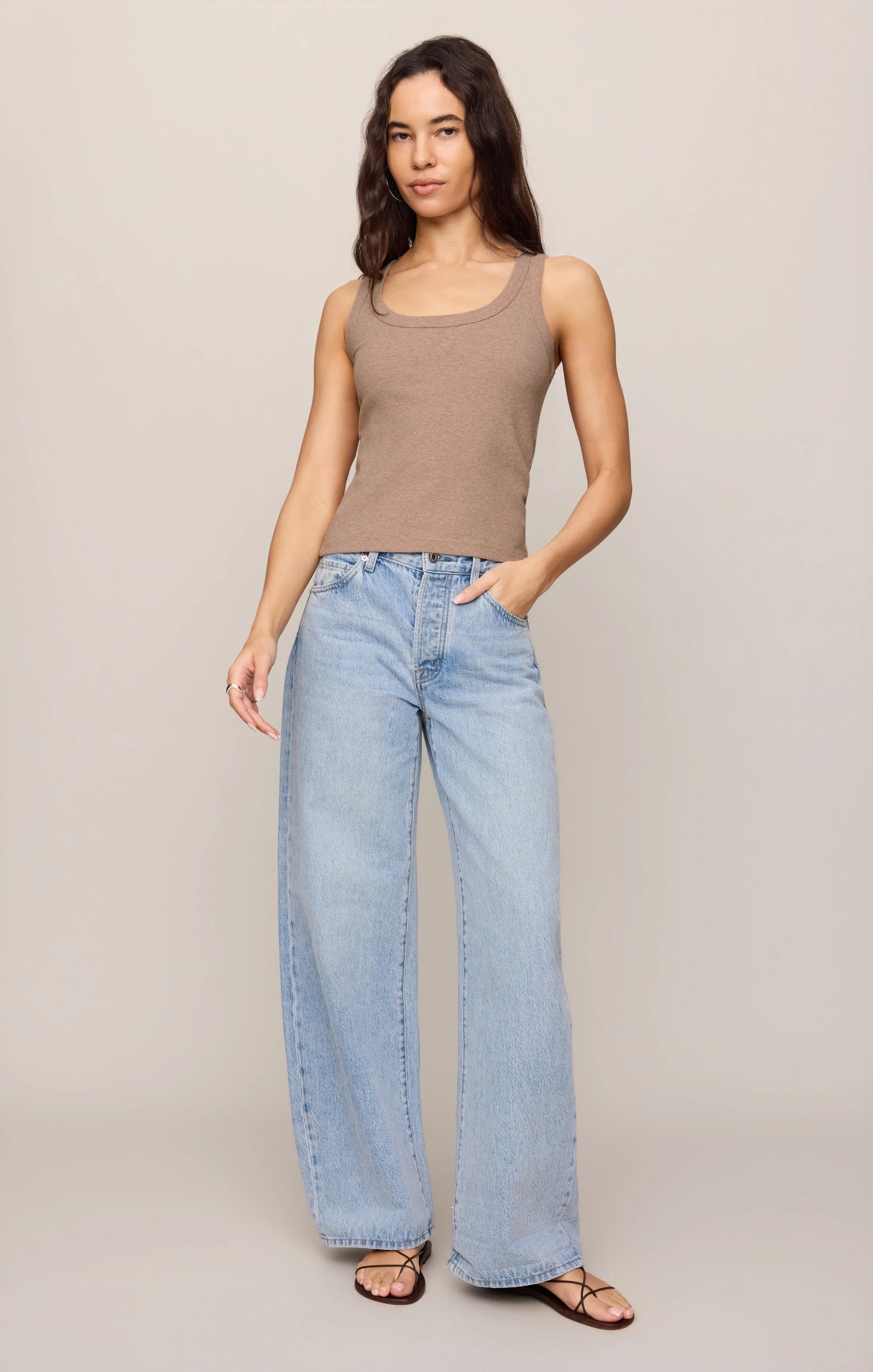 Rowe Scoop Tank